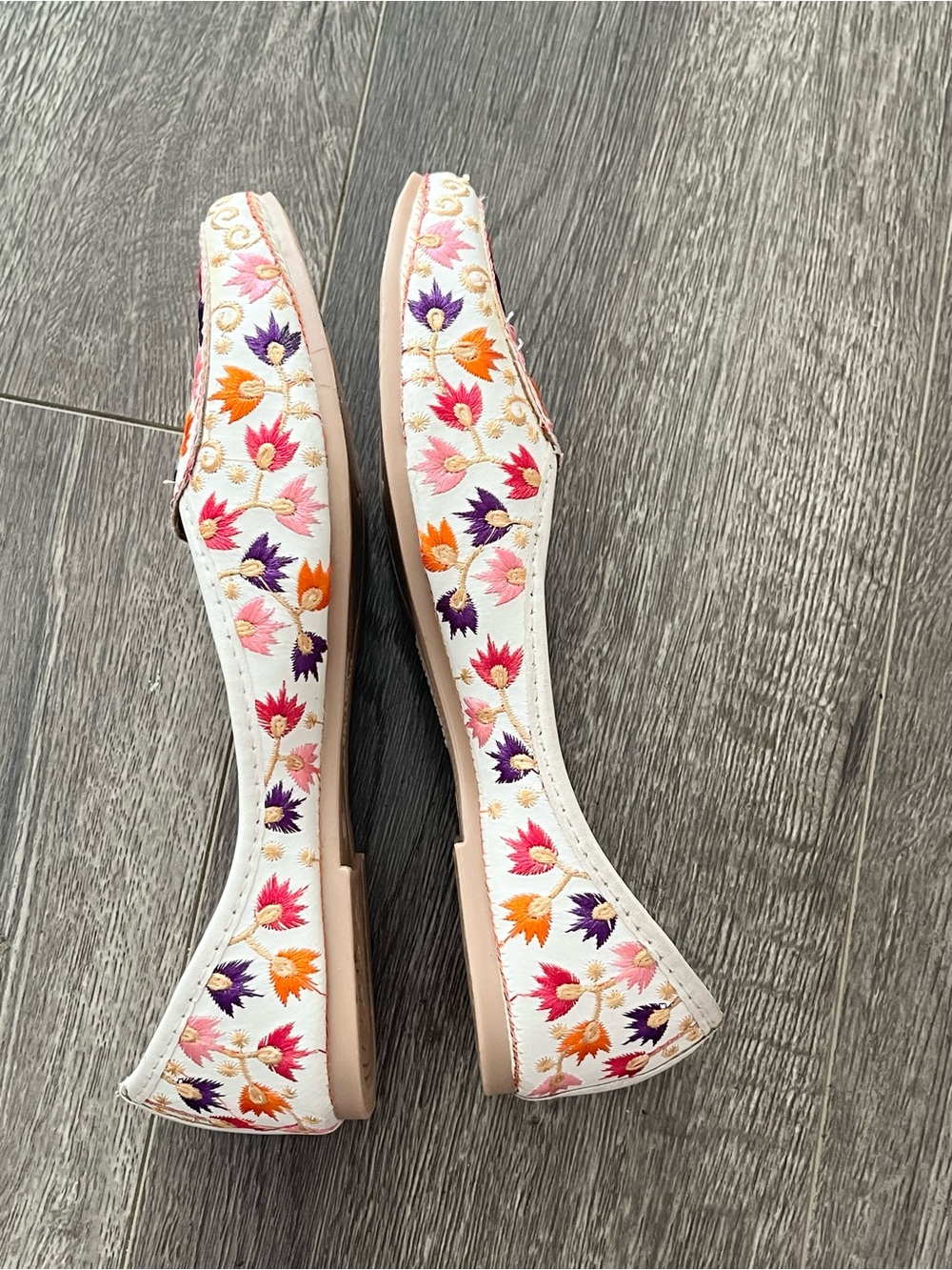 Embroidered Floral Slip-On Flats - Size 7.5 - Picture 5 of 11